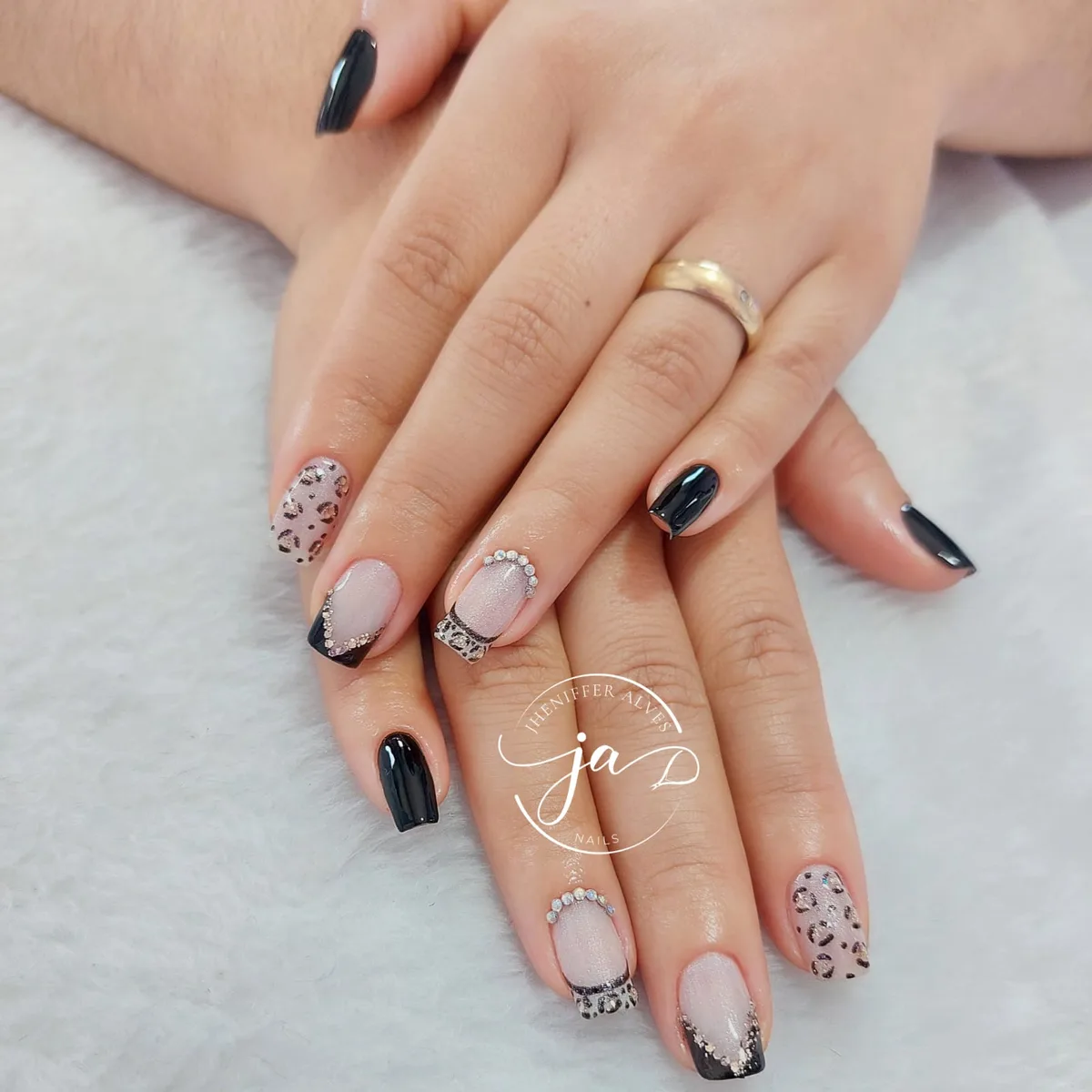Trabalho em unhas